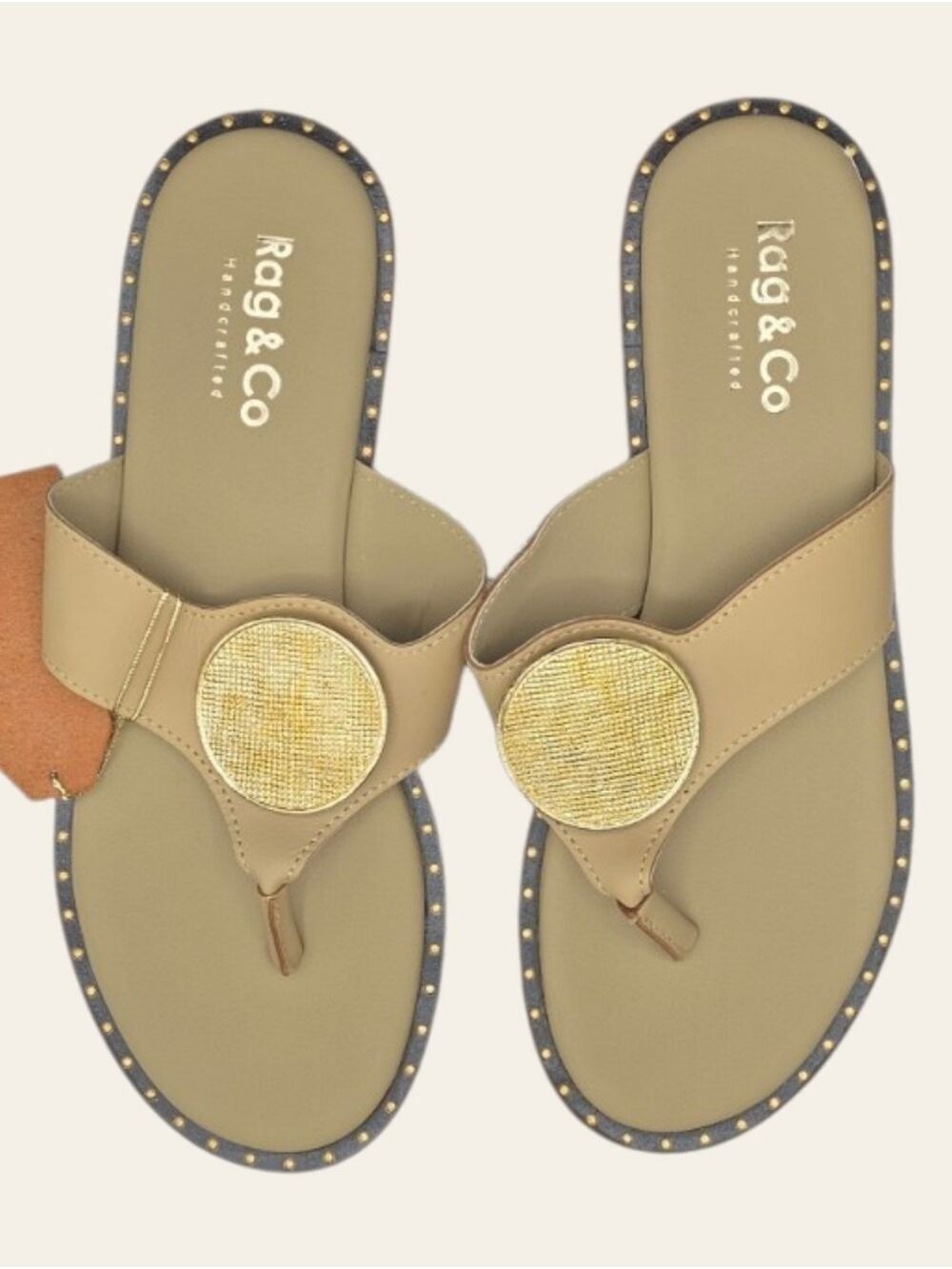 Genuine Leather Rag & Co Resort Sandals Gold Medallion Quiet Luxury NWT 9.5